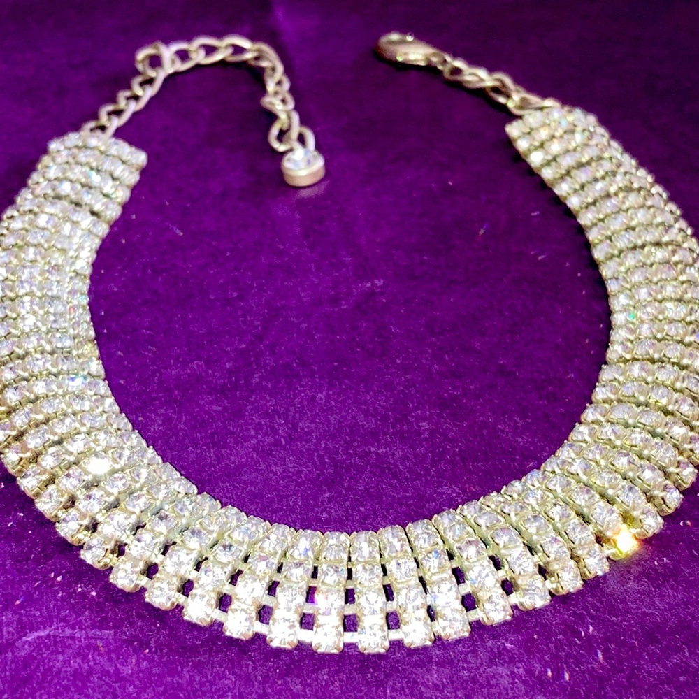 Gorgeous rhinestone choker necklace